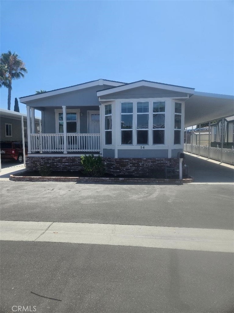 200 Grand Avenue N 54