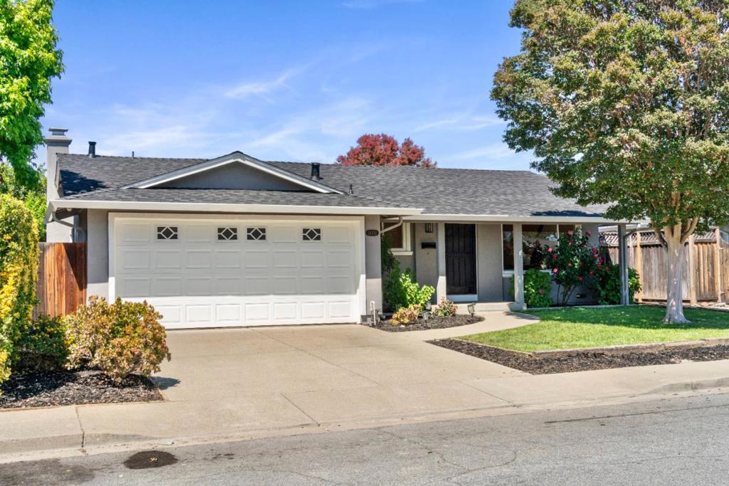 34352 Newton Court