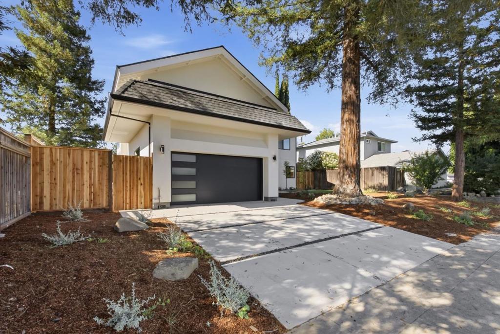 2422 Adonis Way