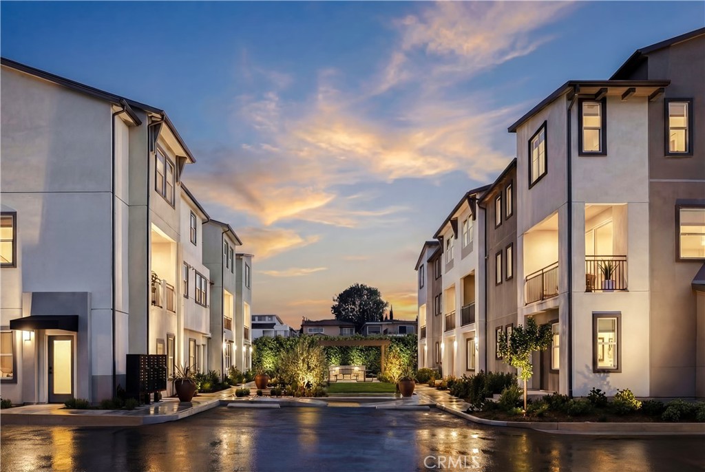 12719 Azure Way 24