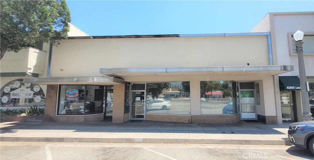 2124 Huntington
