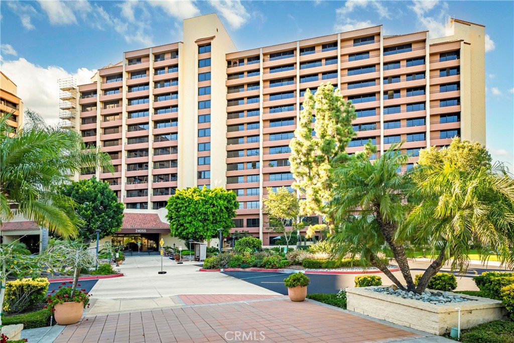 24055 Paseo Del Lago 608