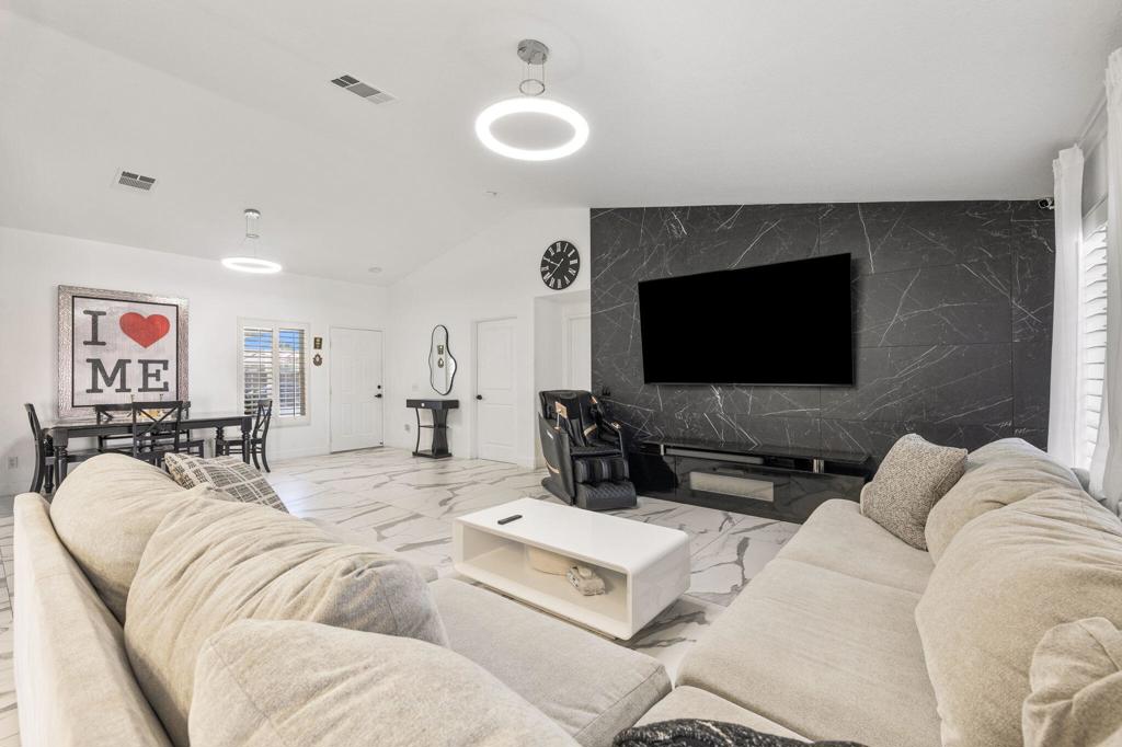 37851 Hollister Drive