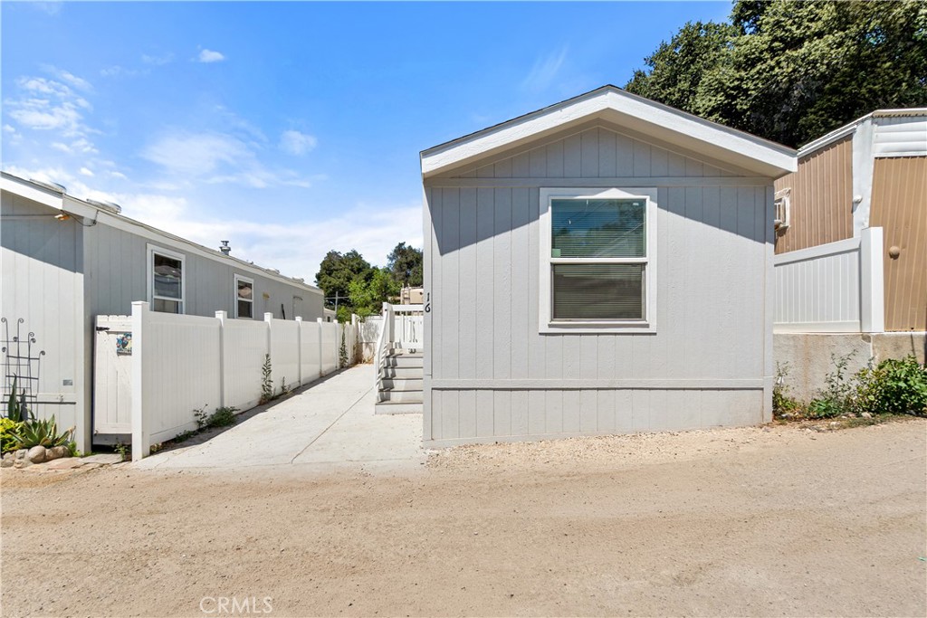 12741 Sierra Highway 16