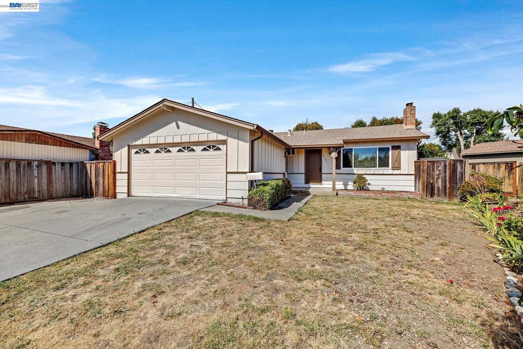 38081 Davy Ct