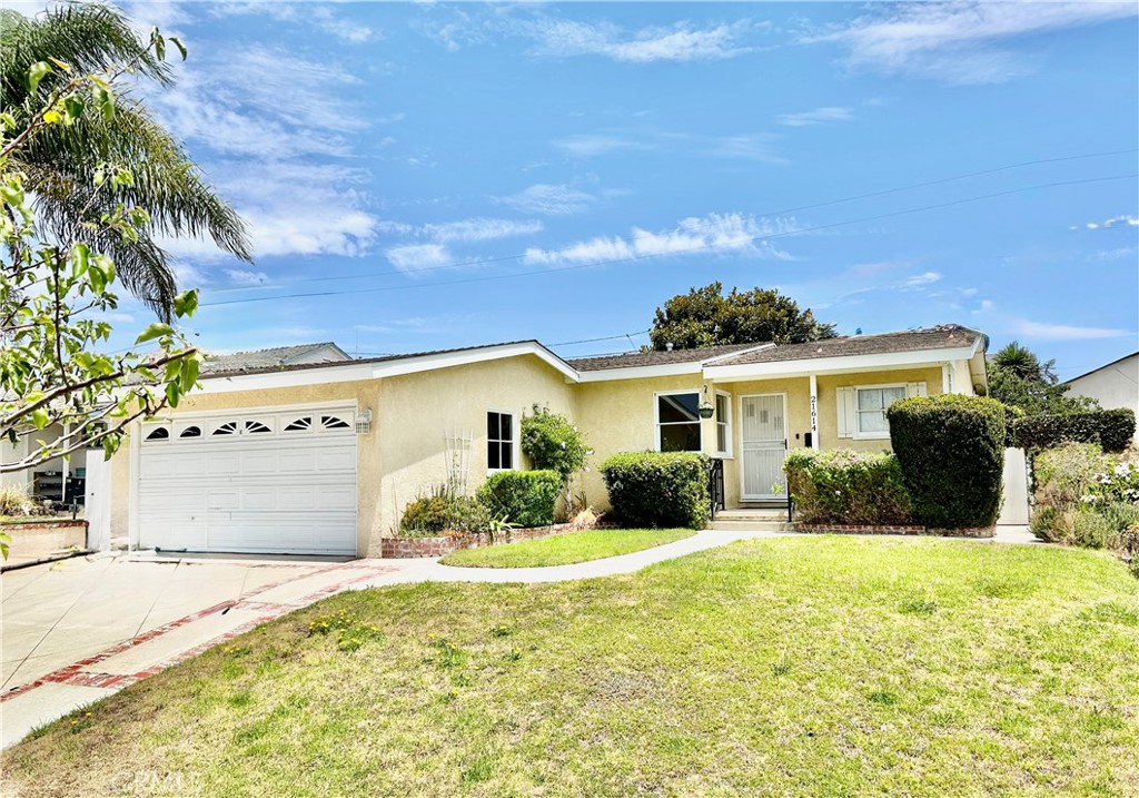 21614 Ellinwood Dr