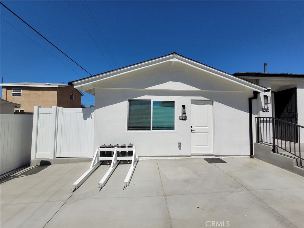 8321 Quartz Avenue 1/4