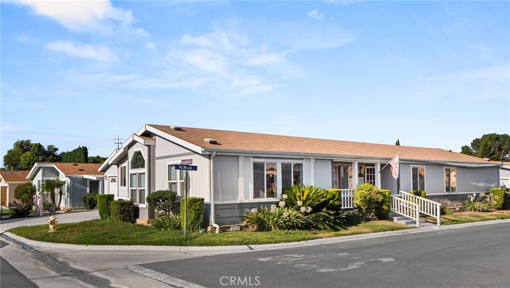 10961 Desert Lawn 263