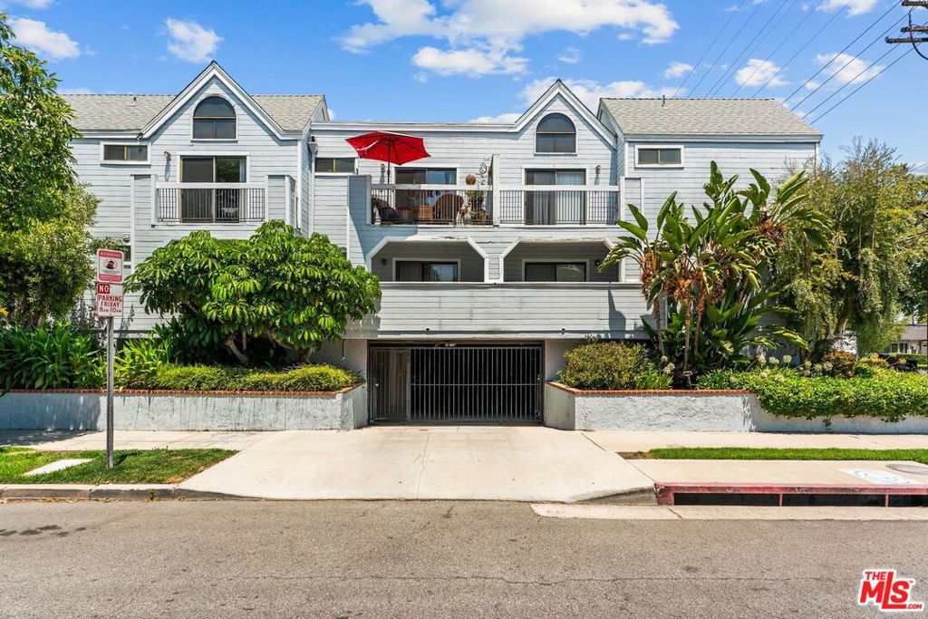 1819 W Alameda Avenue