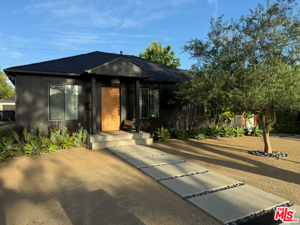 3607 Potomac Avenue