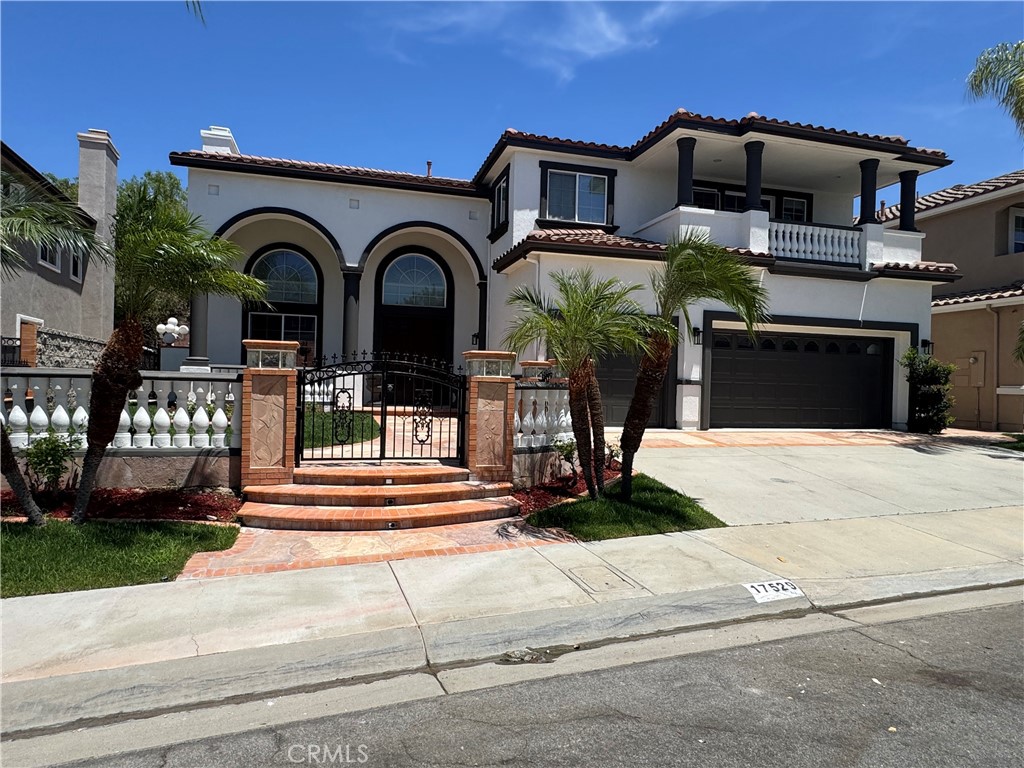 17529 Cloverdale