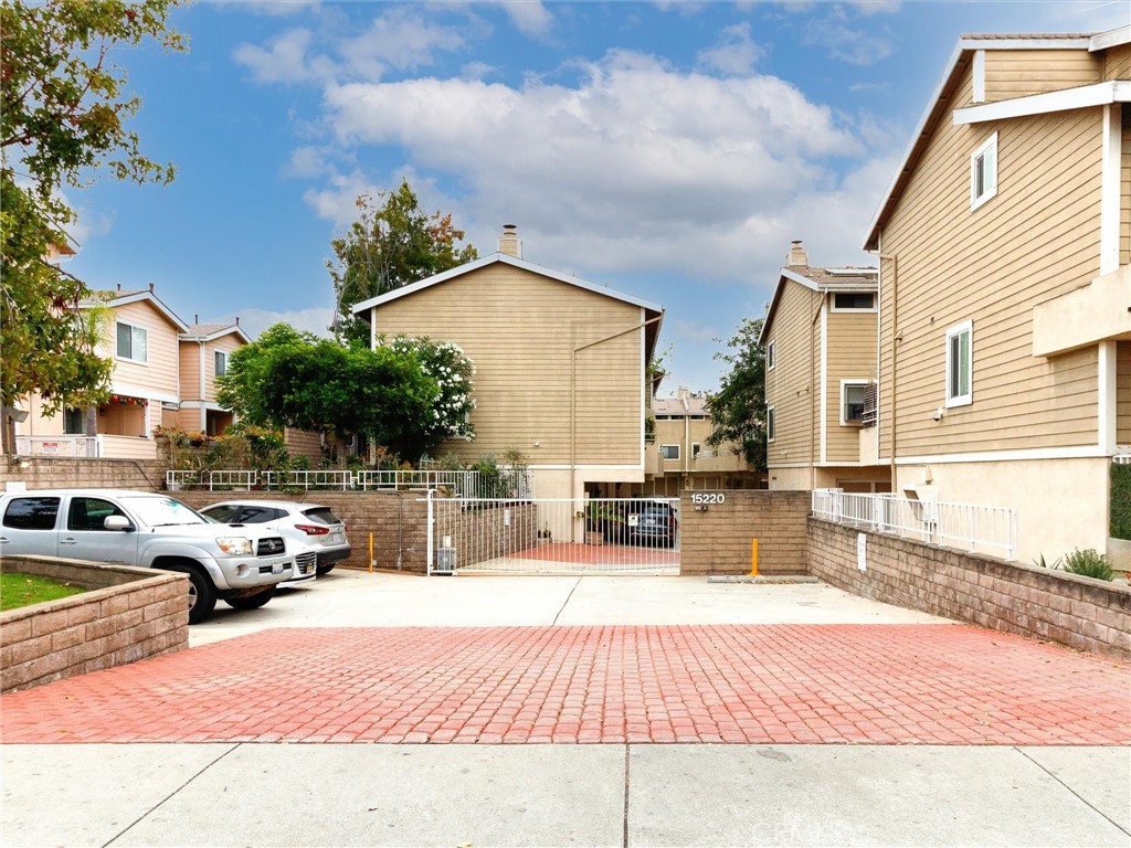 15220 S Normandie 401