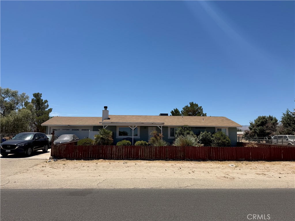 11540 E Avenue R2