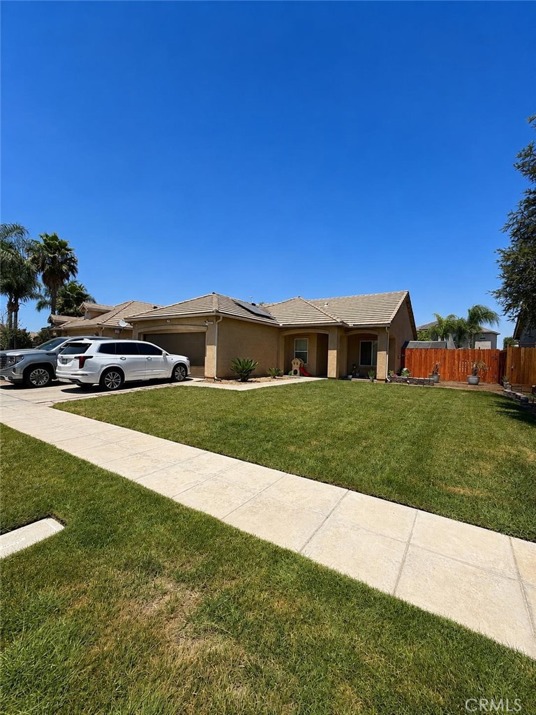 6336 W Wrenwood