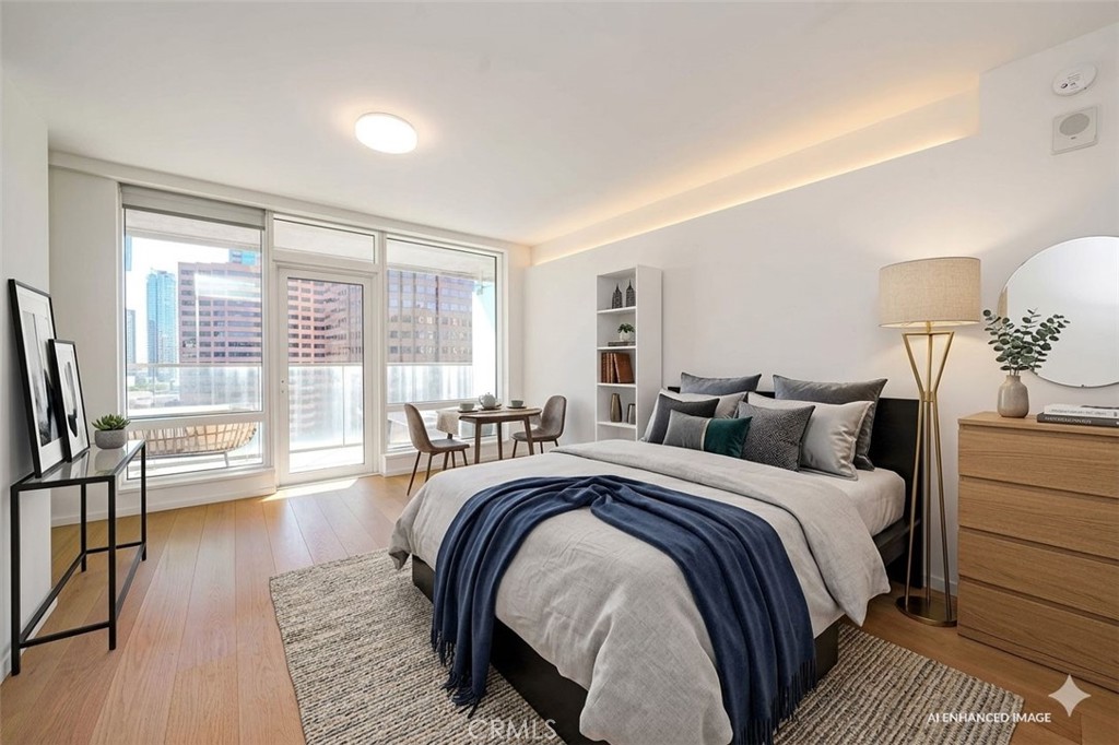 877 Francisco St 1717