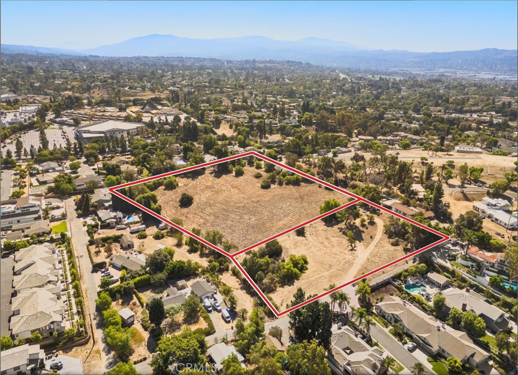 5225 Highland Avenue