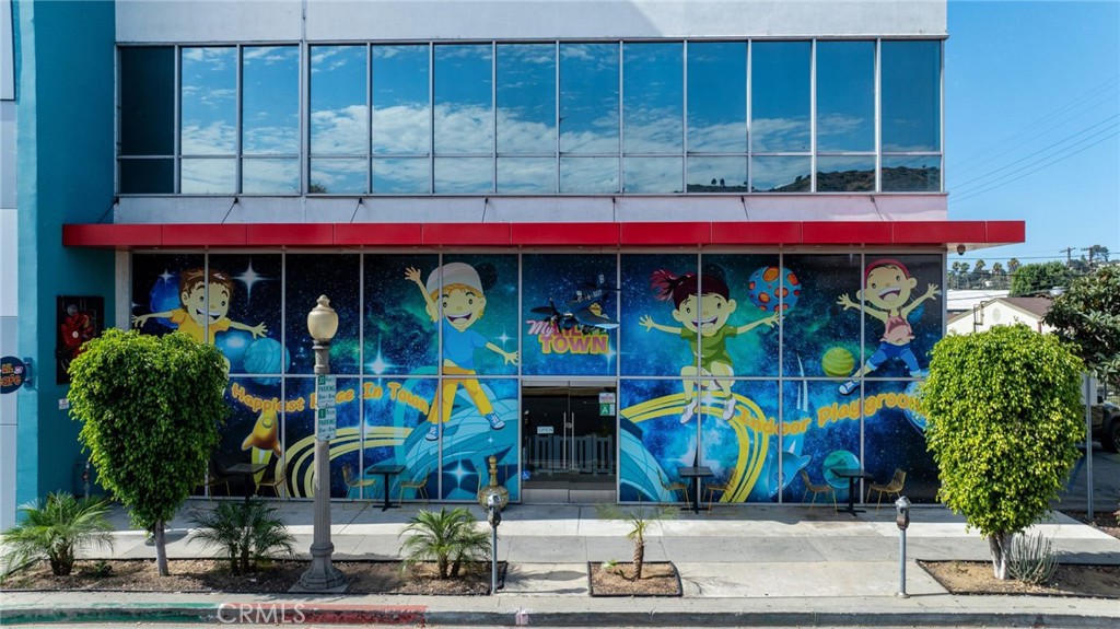 5015 Eagle Rock Boulevard 100