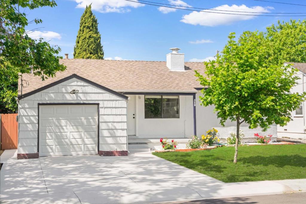819 Bockman Road