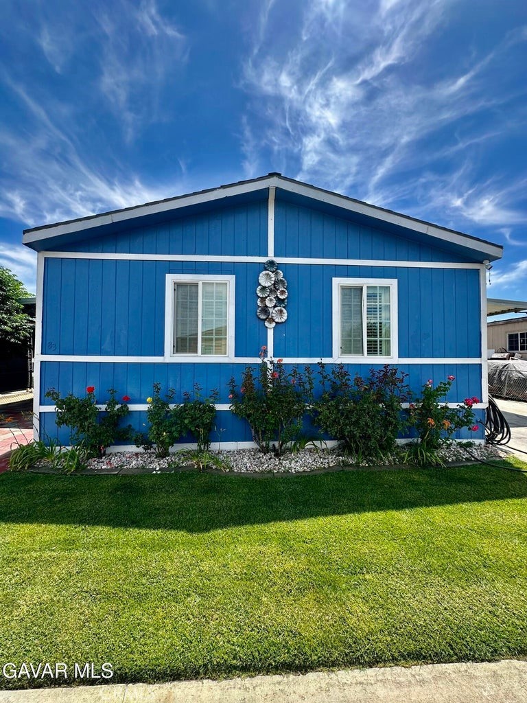 1717 E Avenue I 83