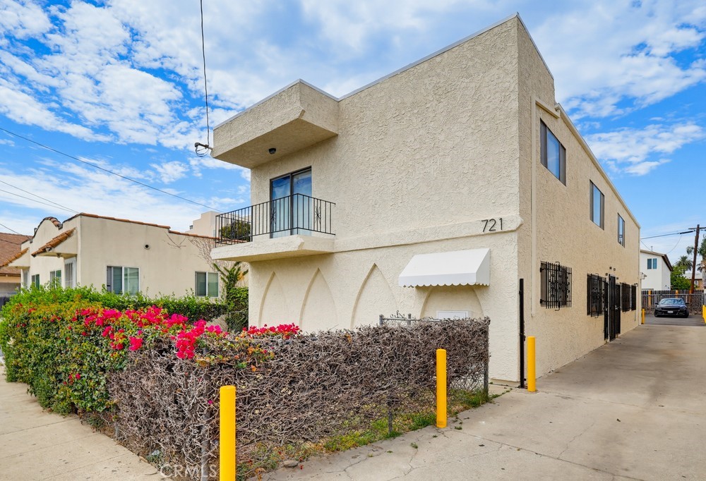 721 W 54th Street