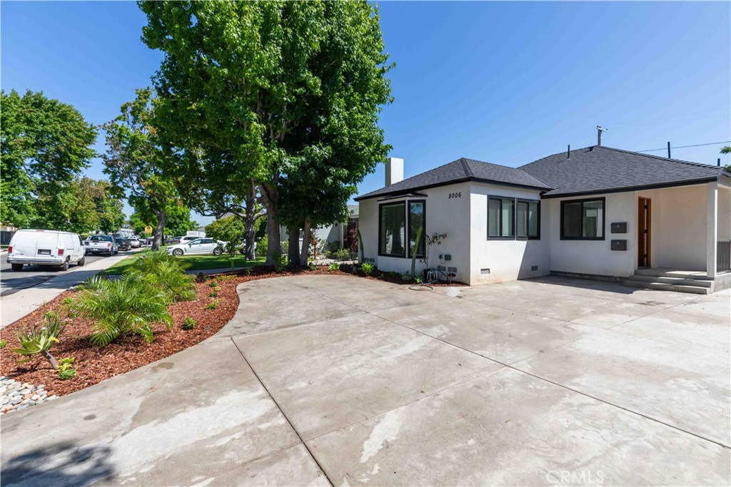 8006 Glider Avenue
