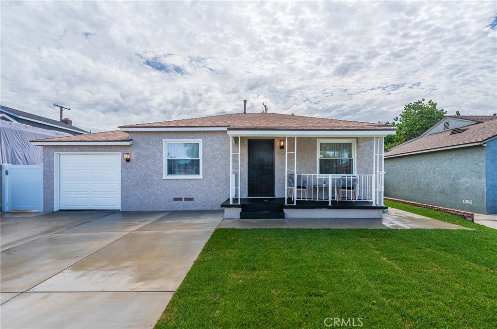 14704 Clarkdale