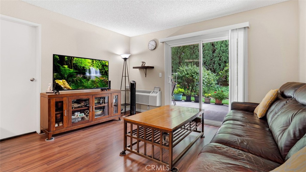 4782 Lakeview