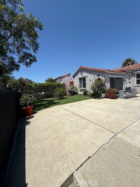 517 W 110th