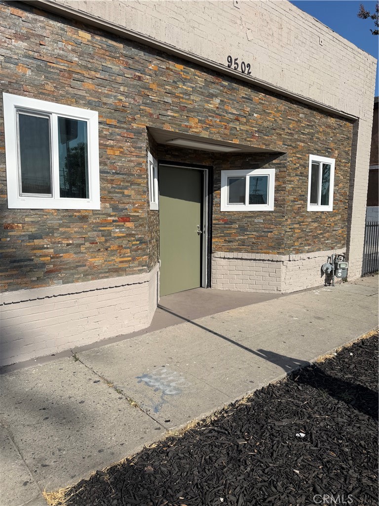 9502 S Main