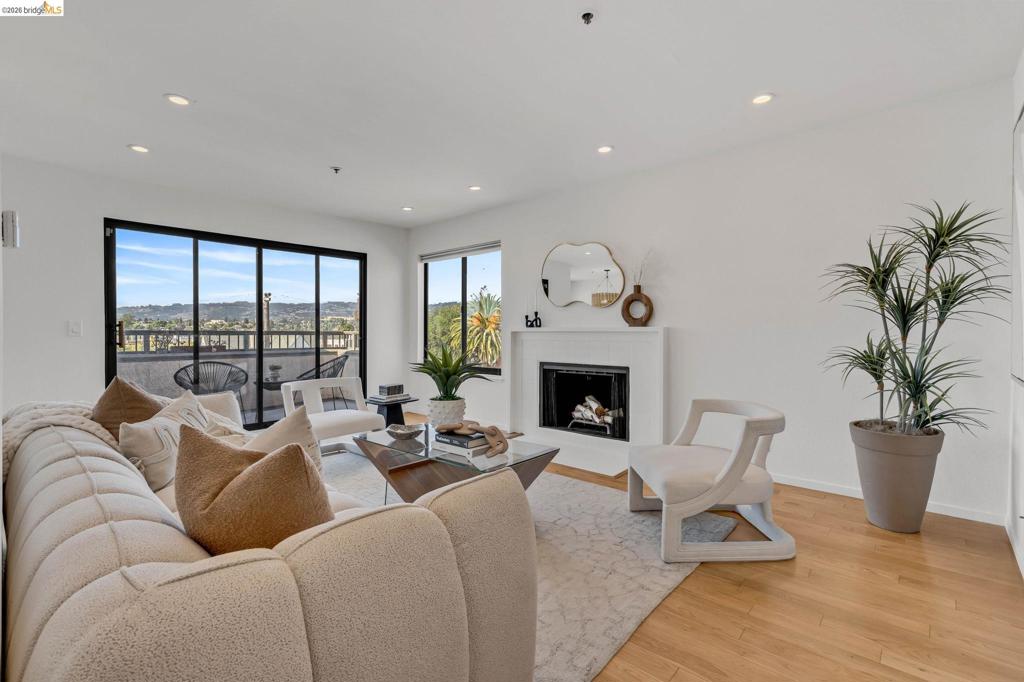 322 Hanover Ave 512