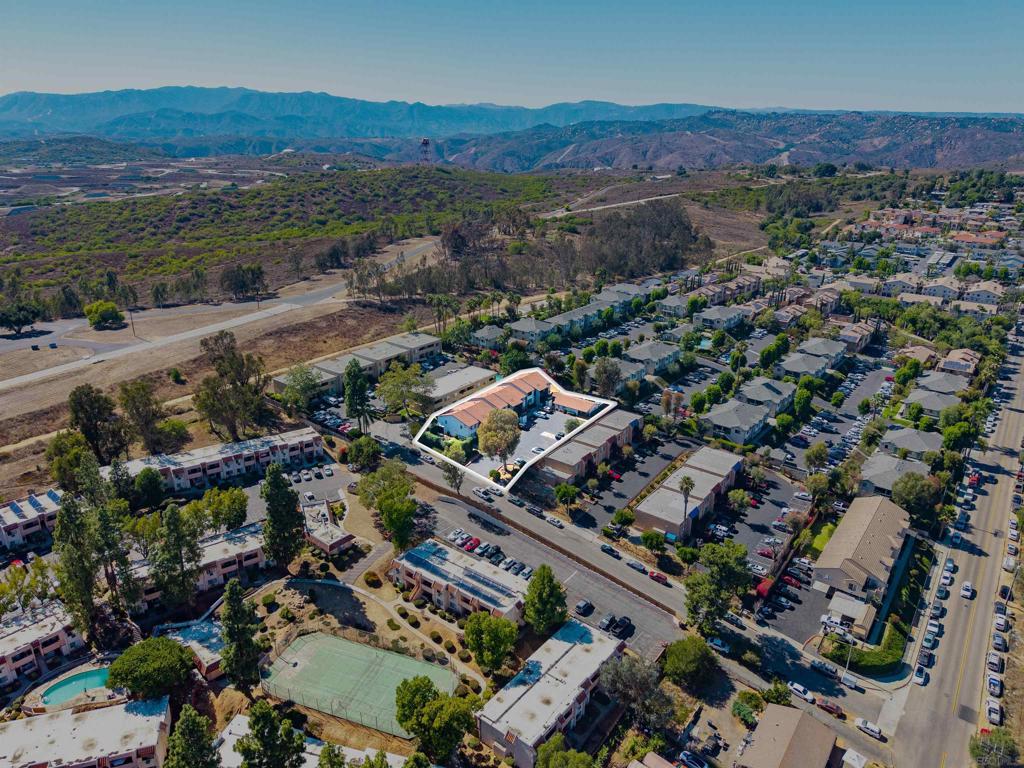 725 Alturas Lane