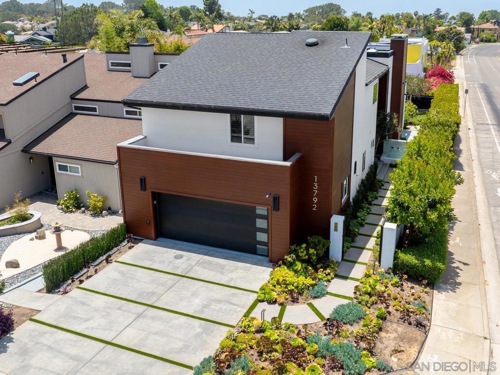 13792 Mercado Dr