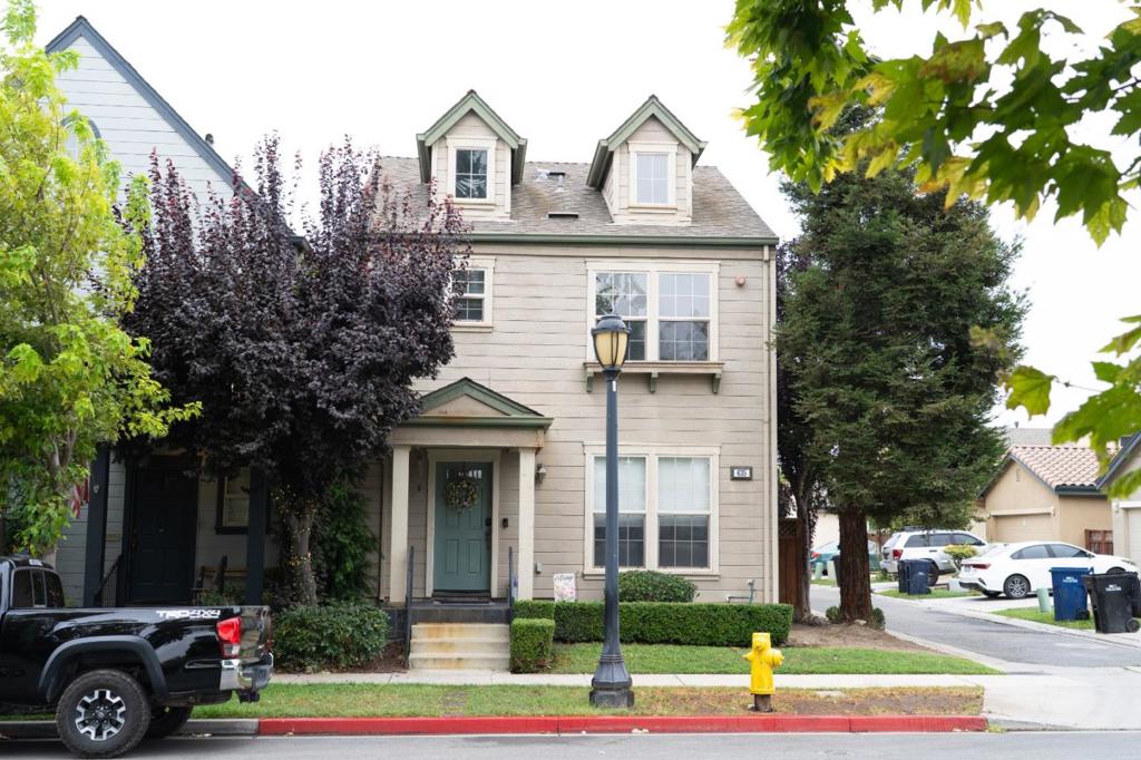 635 Sherwood Avenue