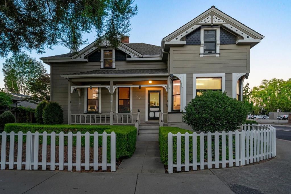 142 N Central Avenue