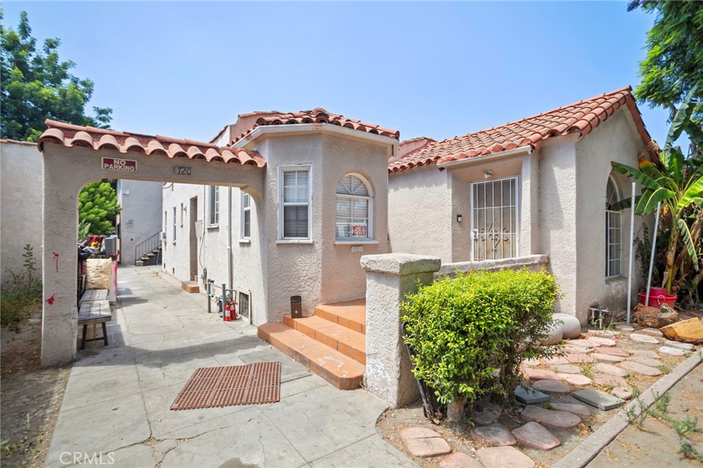 720 E 82nd Street