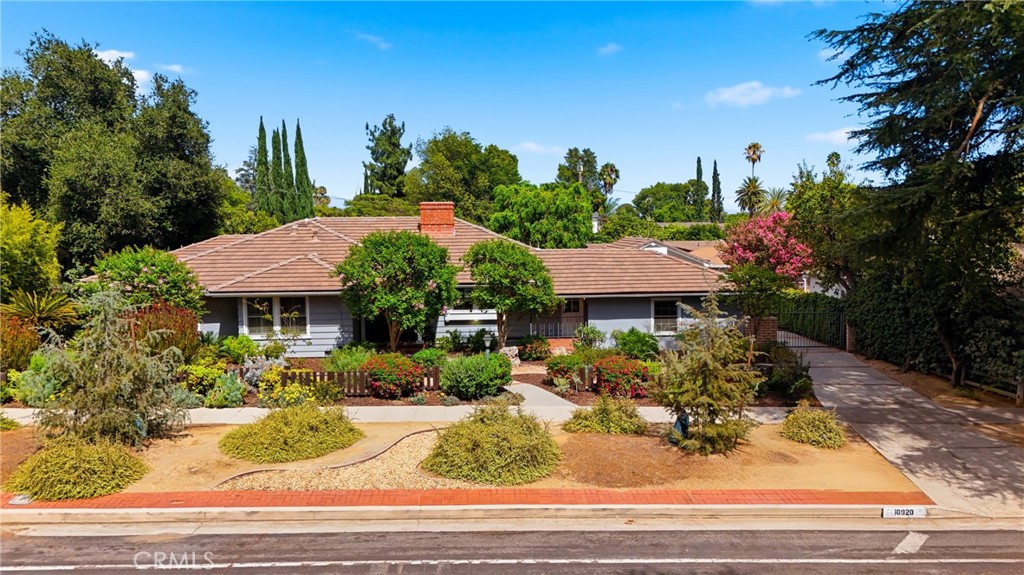 10920 White Oak