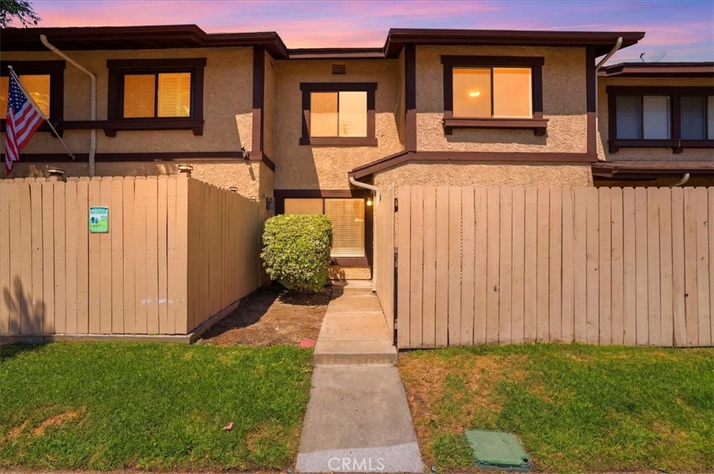 8601 Sunland 5