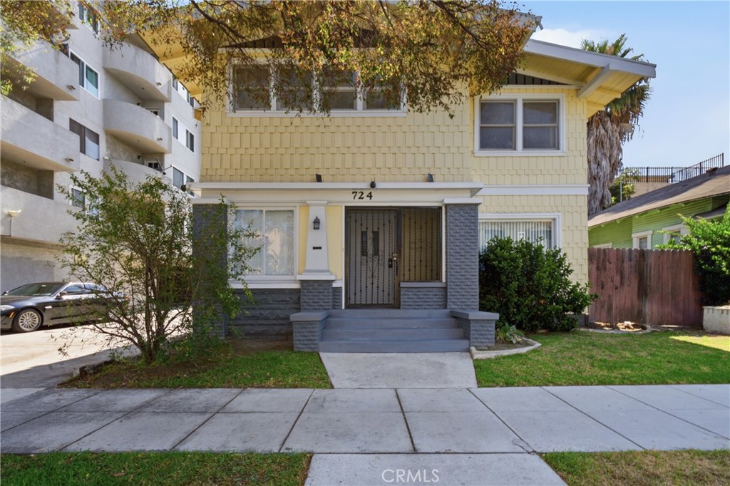 724 Elm Avenue
