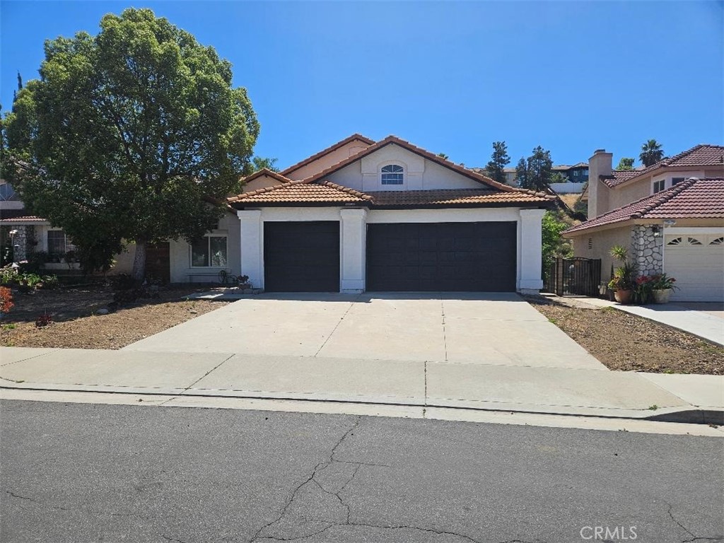 22687 Valley Vista