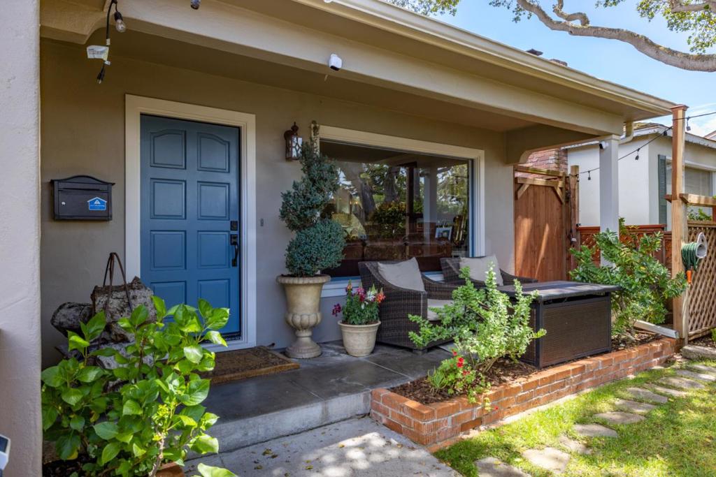 709 Lobos Avenue