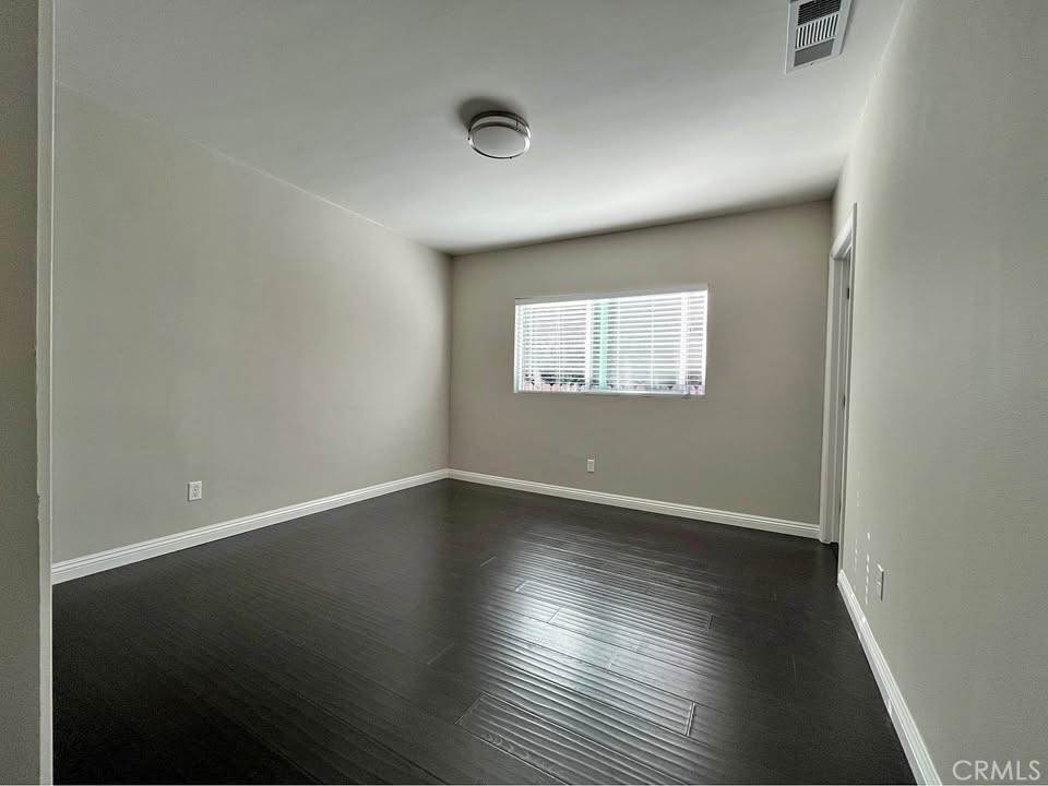 30 N Cordova