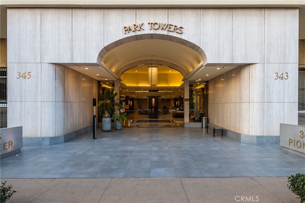 345 Pioneer Drive 905