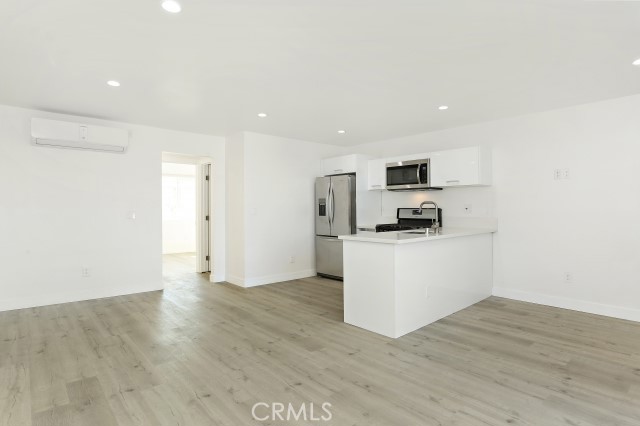 6745 Laurel Canyon Boulevard 204