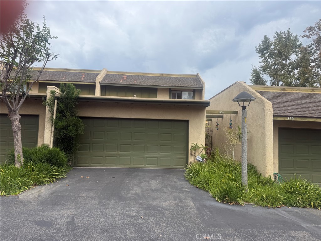 560 Berry Way