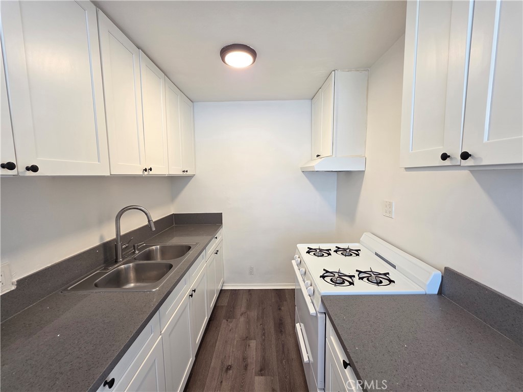 252 E 79th