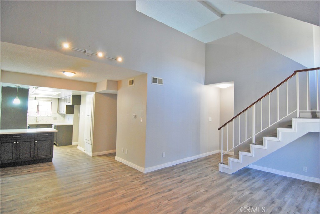 746 N Eucalyptus Avenue 16