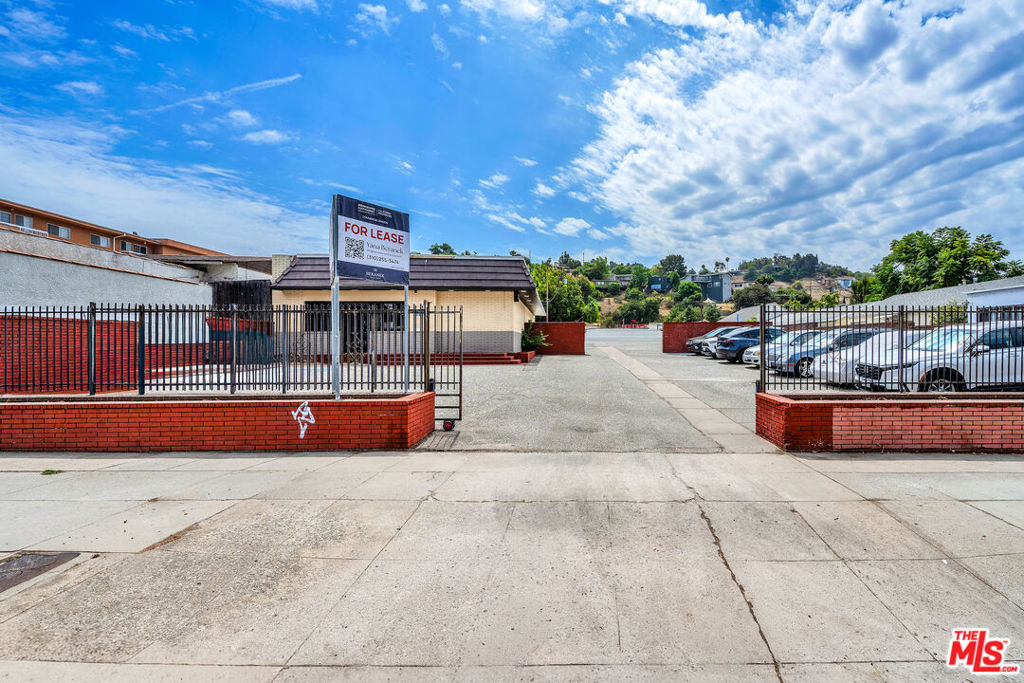 3912 Eagle Rock
