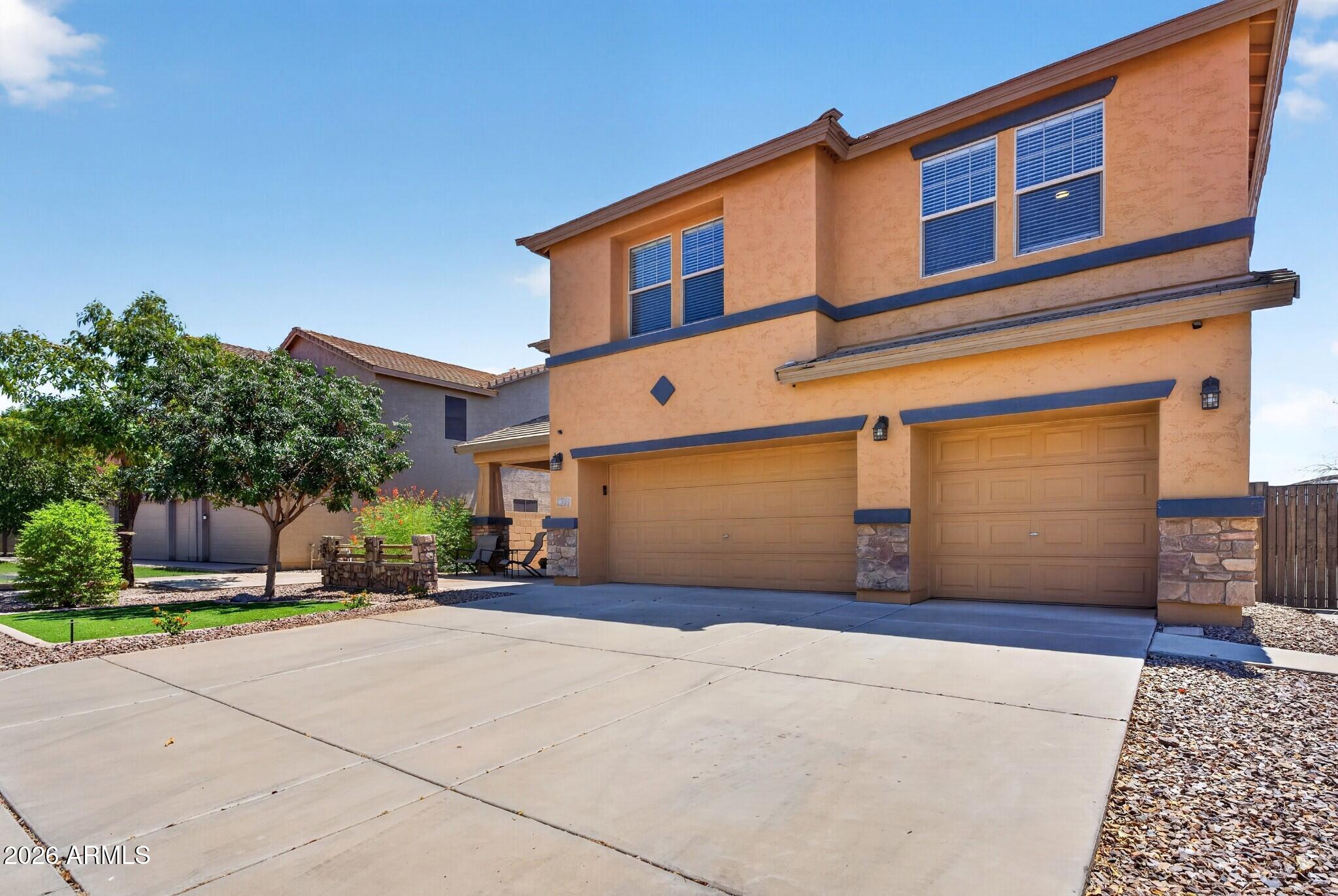 837 E VOLK Lane, San Tan Valley, AZ 85140