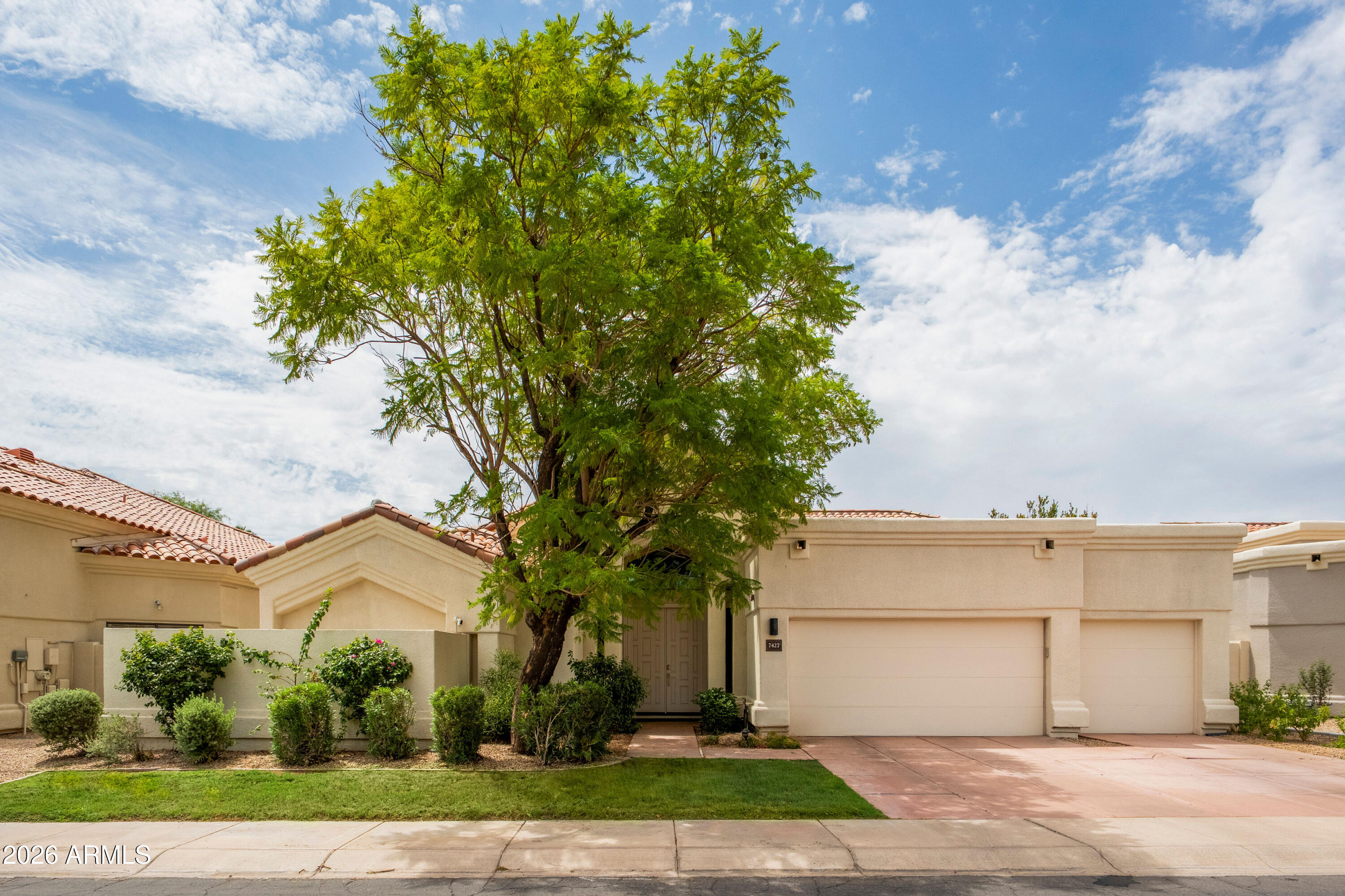 7427 E BERYL Avenue, Scottsdale, AZ 85258