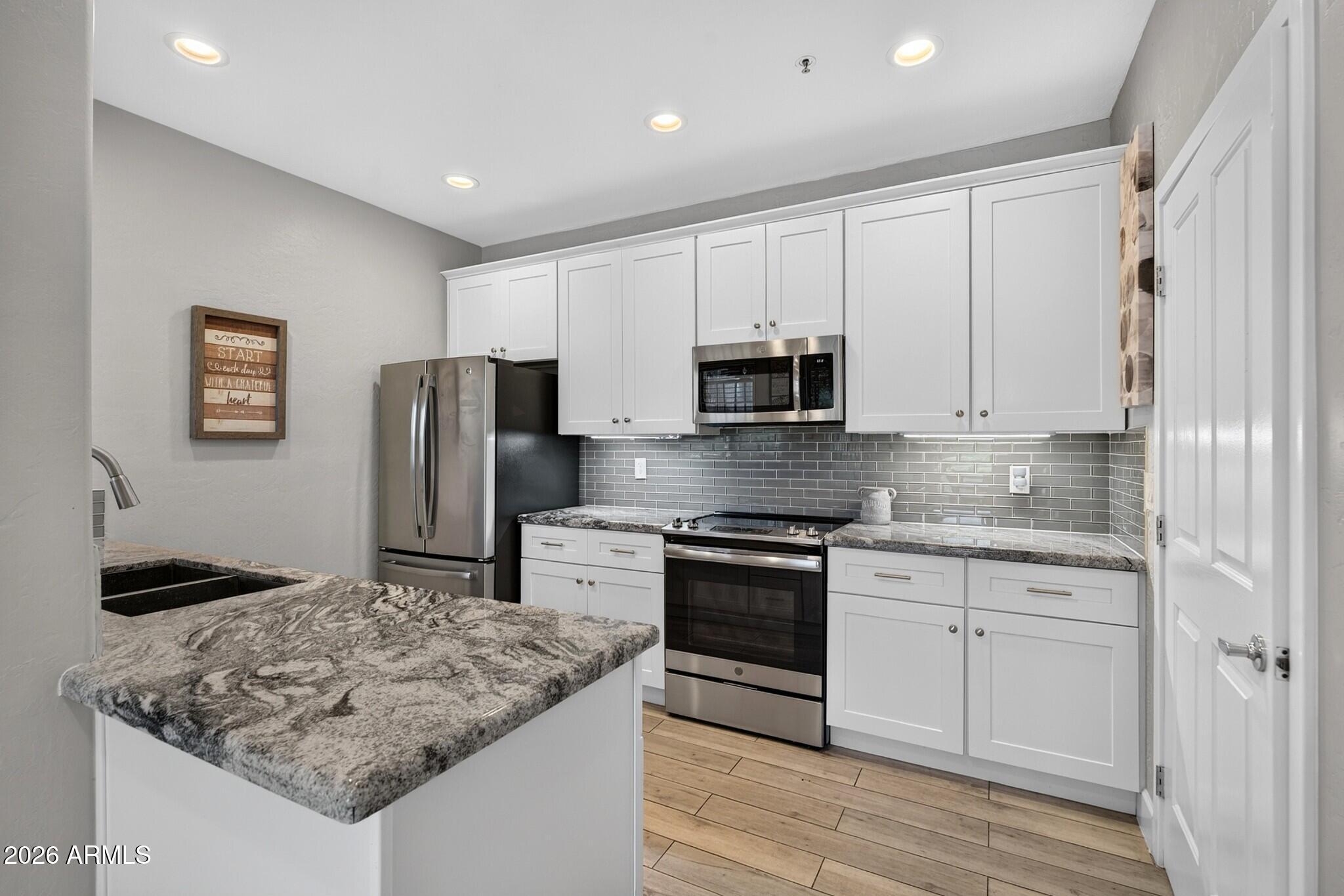 11260 N 92ND Street 1006, Scottsdale, AZ 85260